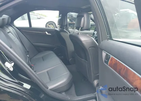 2013 Mercedes-Benz C 300 Luxury 4Matic/Sport 4Matic from USA, damaged, VIN WDDGF8AB9DR257242